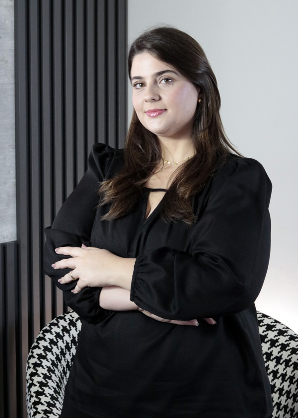 Isabele Maria Domingos Trombini